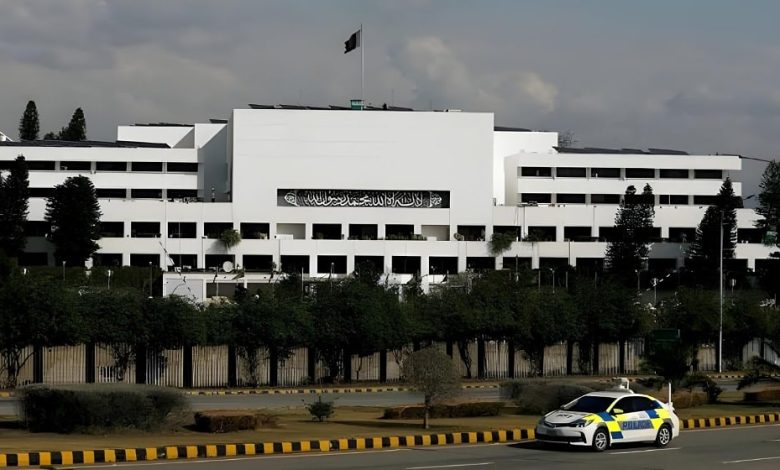 Internship, Parliament, Youth