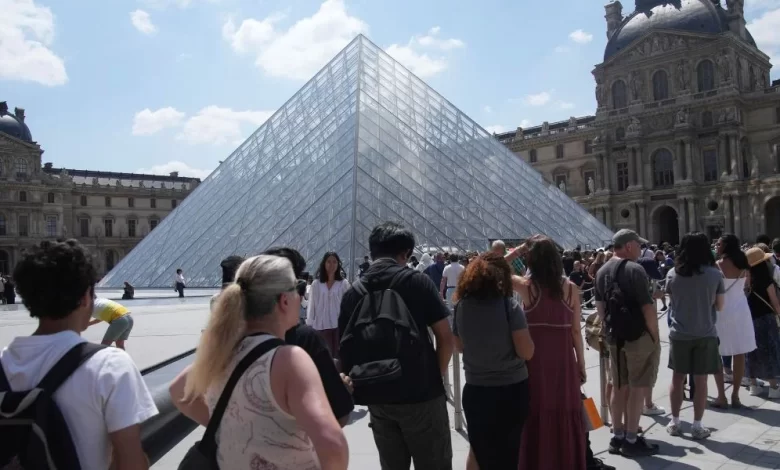Tourism, Museum, Louvre